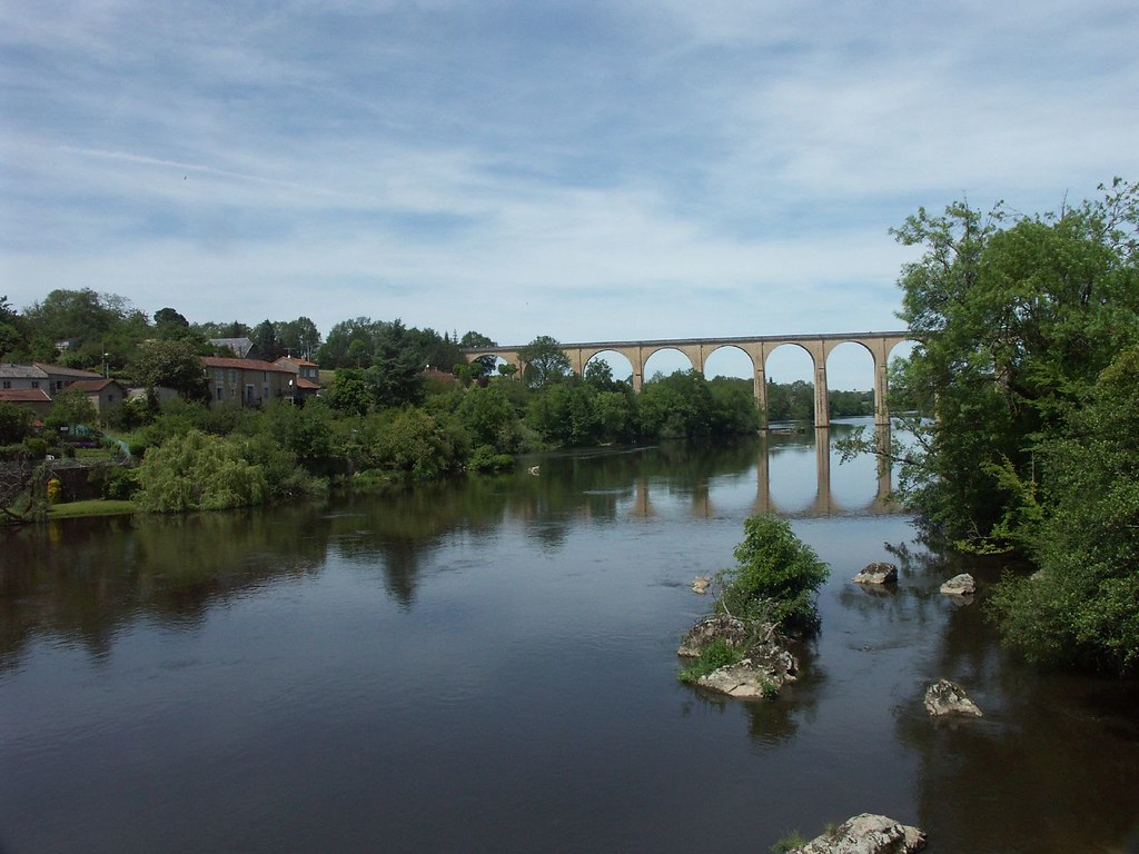 L'Isle Jourdain L'Isle Jourdaine, Vienne, France Viaduct… Flickr