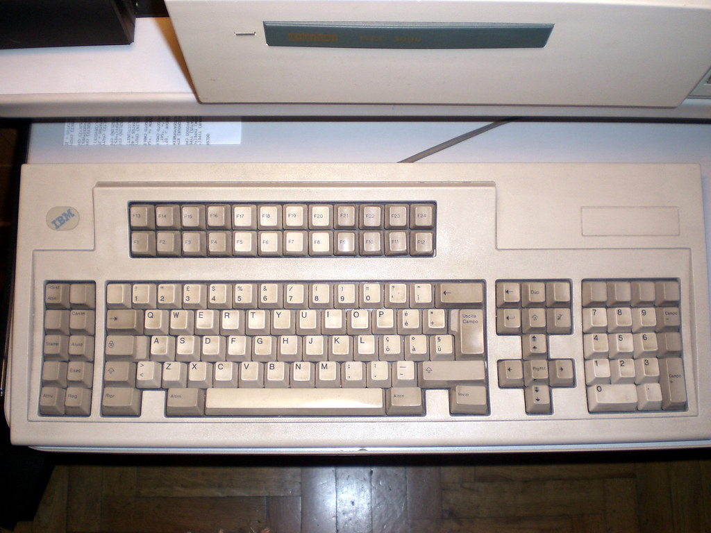 AS/400 Tastiera terminale twinax Notare i tasti speciali… Flickr