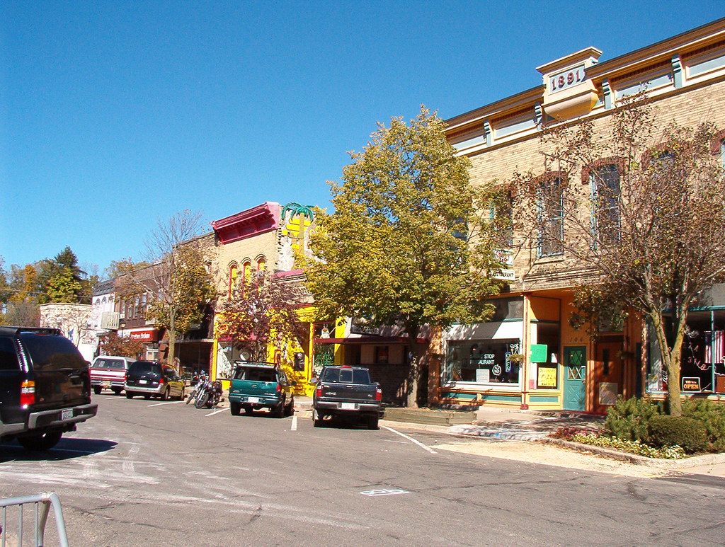 100904 Albany WI 0007 clare_and_ben Flickr