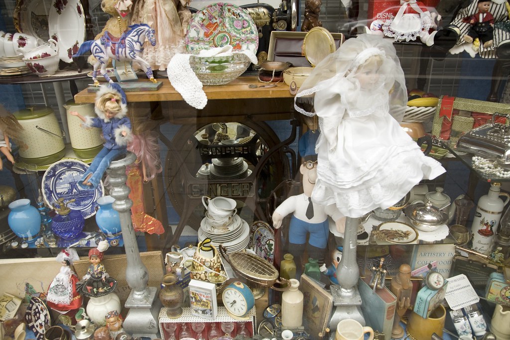 CHARITY SHOP STREET, DUBLIN William Murphy Flickr