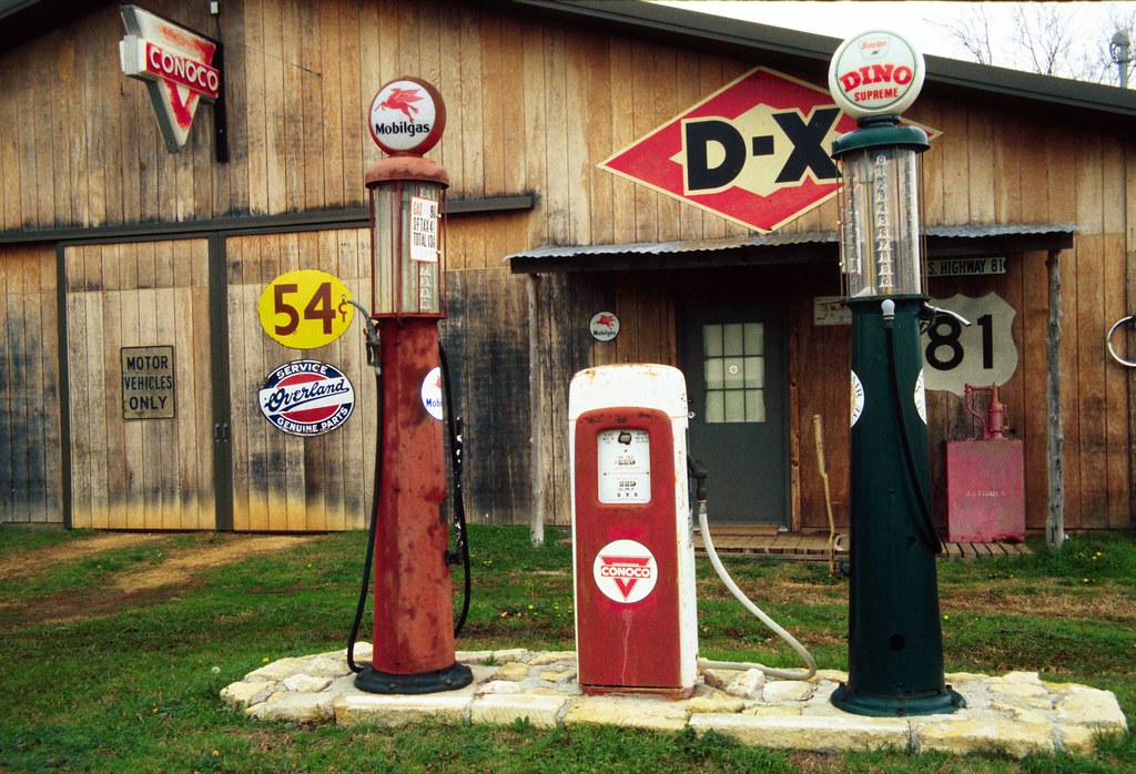 Salado Gas Station Old TImey Gas Station in Salado, TX TPorter2006