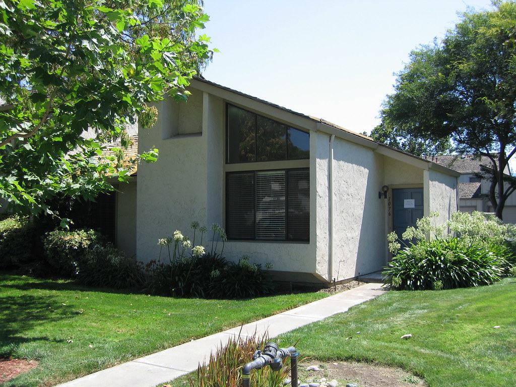 Townhouse For Sale Near Me It's smaller than mine. Read mo… Flickr