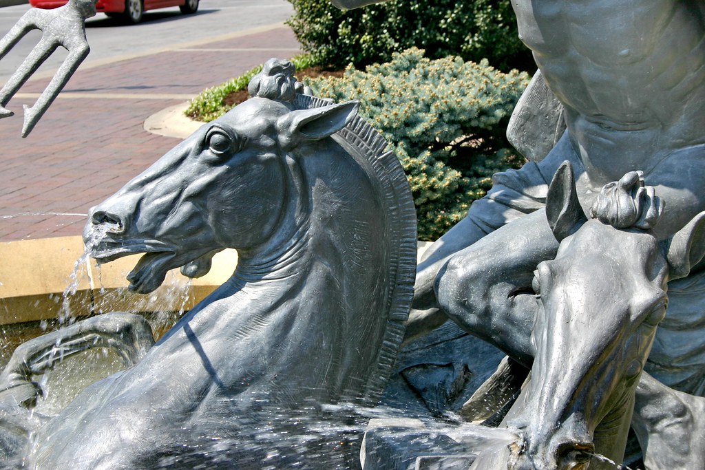 SeaHorses A closer view of the Neptune Fountain on Kansas… Flickr