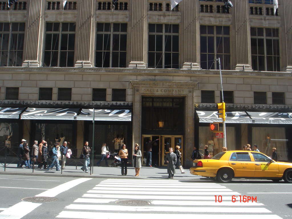Saks, Fifth Avenue, New York City, New York, USA Saks, Fif… Flickr