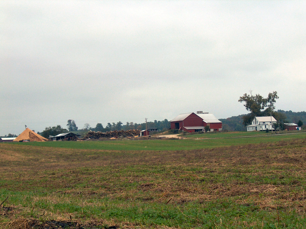 Amish Sawmill An Amish farm that is also a sawmill. They d… Flickr