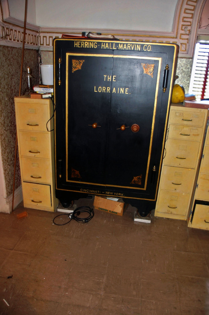 Hotel Safe JHill Flickr