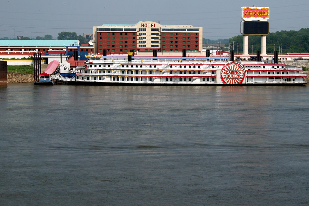 Casino Queen This riverboat casino is docked on the Illino… Flickr
