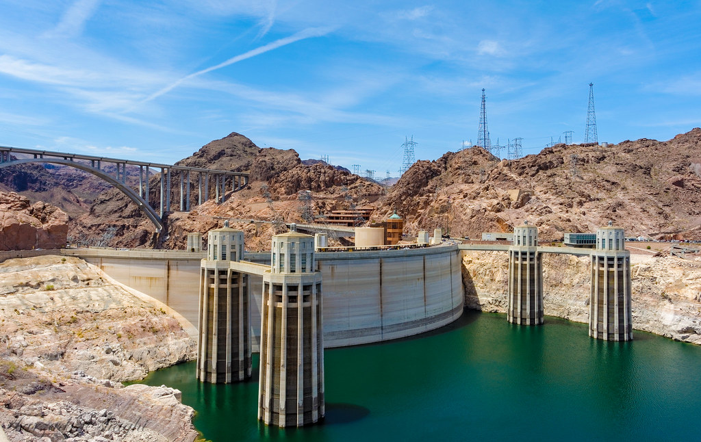 Hoover Dam (Lowest water levels on lake Mead) I took this … Flickr