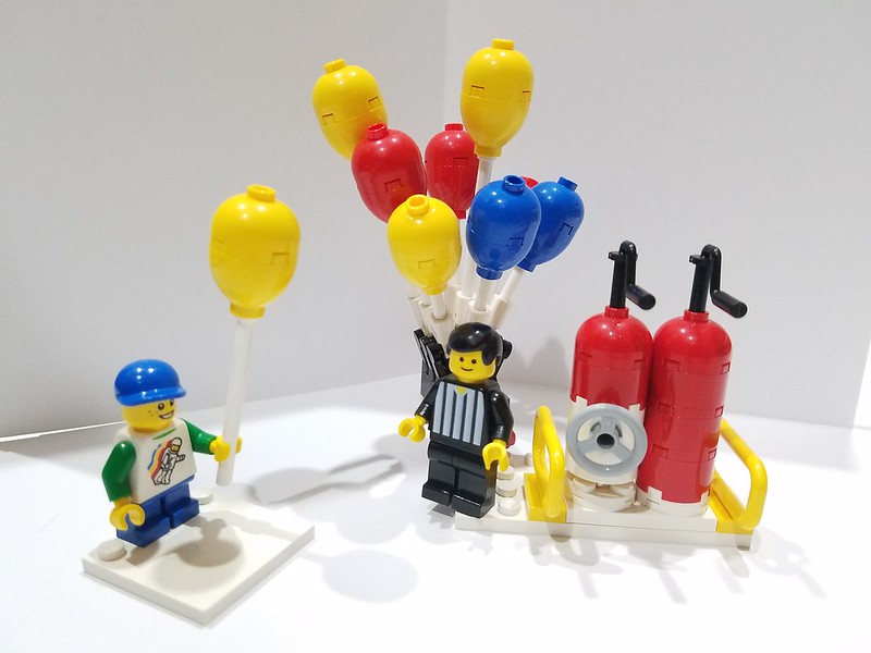 What to do with the extra parts from 70900 Jokers Balloon escape after