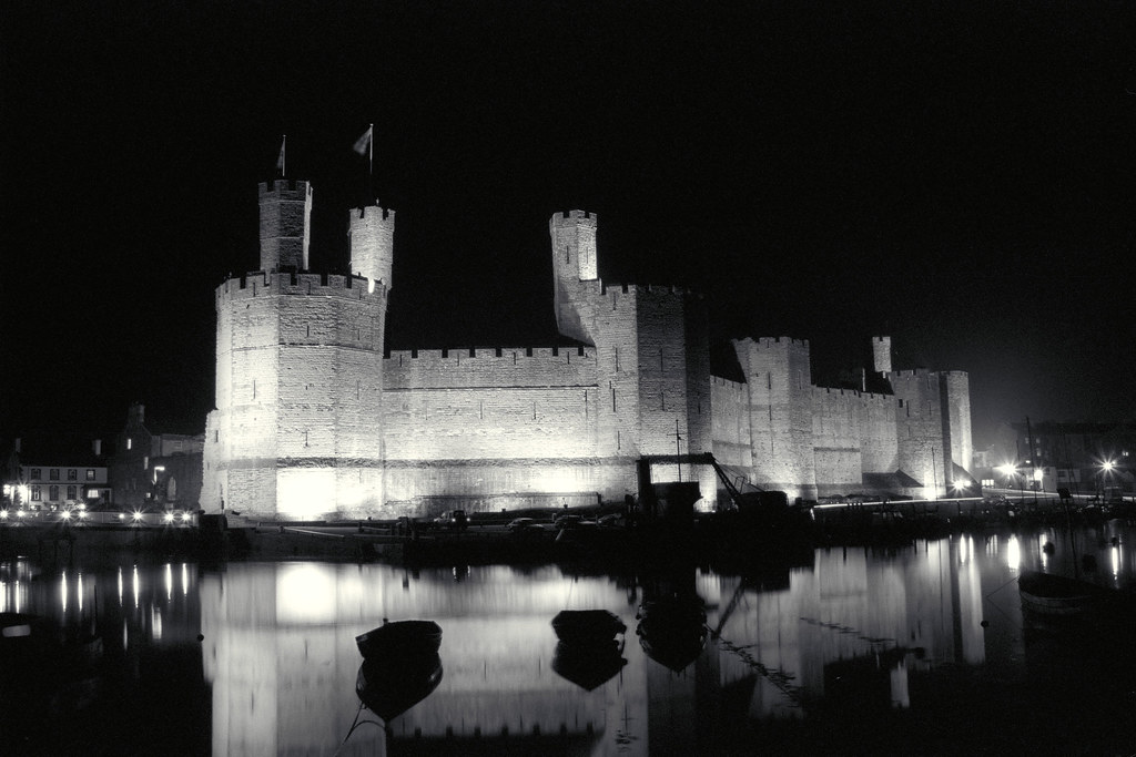 Carnarvon Castle Carnarvon Castle Kodak TMax 400 1996 Ple… Flickr