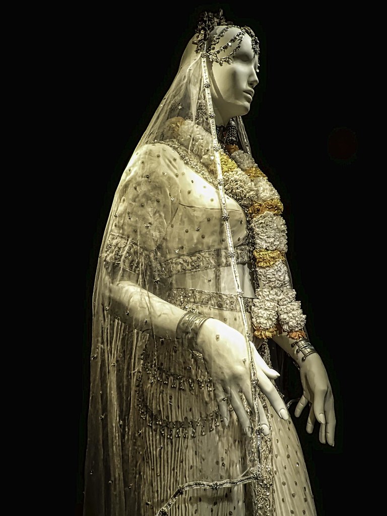 Willie Scott's (Kate Capshaw's) sacrificial costume from t… Flickr