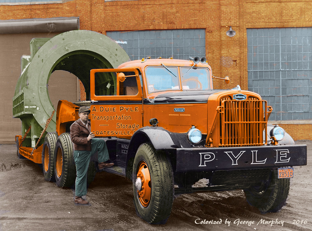 A Duie Pyle 1947 Autocar Model C20064ST, tandem axle tract… Flickr