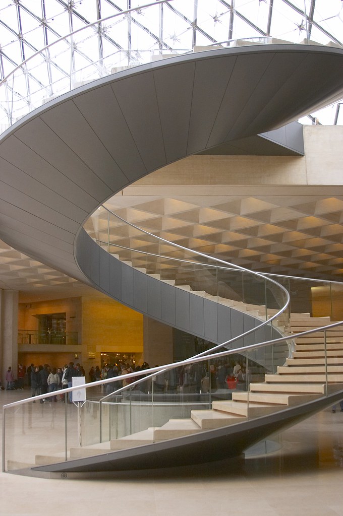 Spiral staircase, Le Louvre This spiral staircase is direc… Flickr