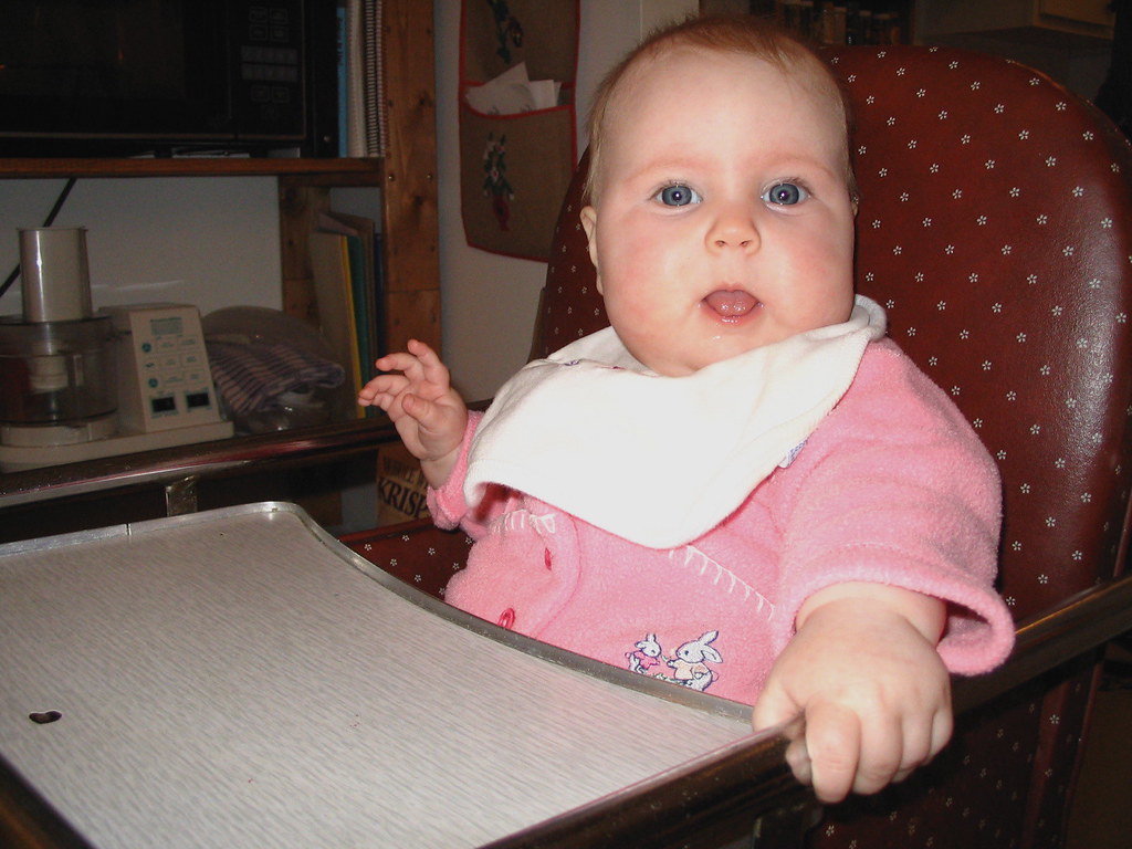 Mommy wow! I'm a big kid now... Malia has graduated to a