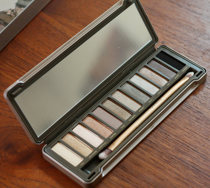Beauty Urban Decay Naked 2 palette review and 4 looks