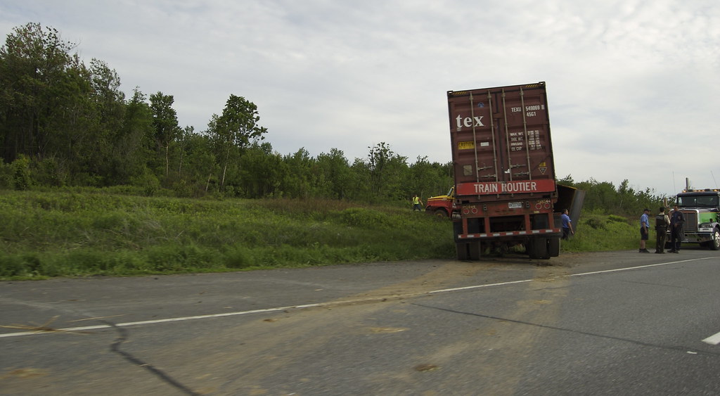 truck crash 2 north on highway 20 to Quebec city turbulentflow Flickr