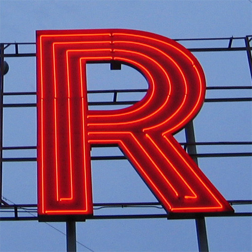 neon r (wbrc) The WBRC sign on the north slope of Red Moun… Flickr