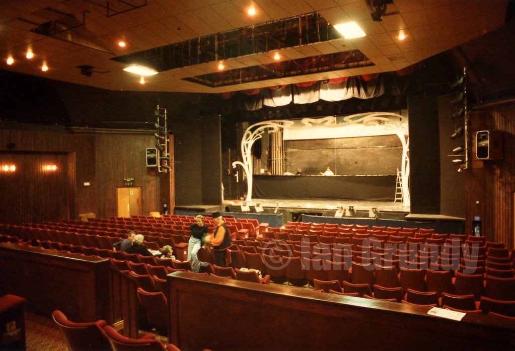 91 Worthing Connaught 2 The Connaught Theatre Worthing. A … Flickr