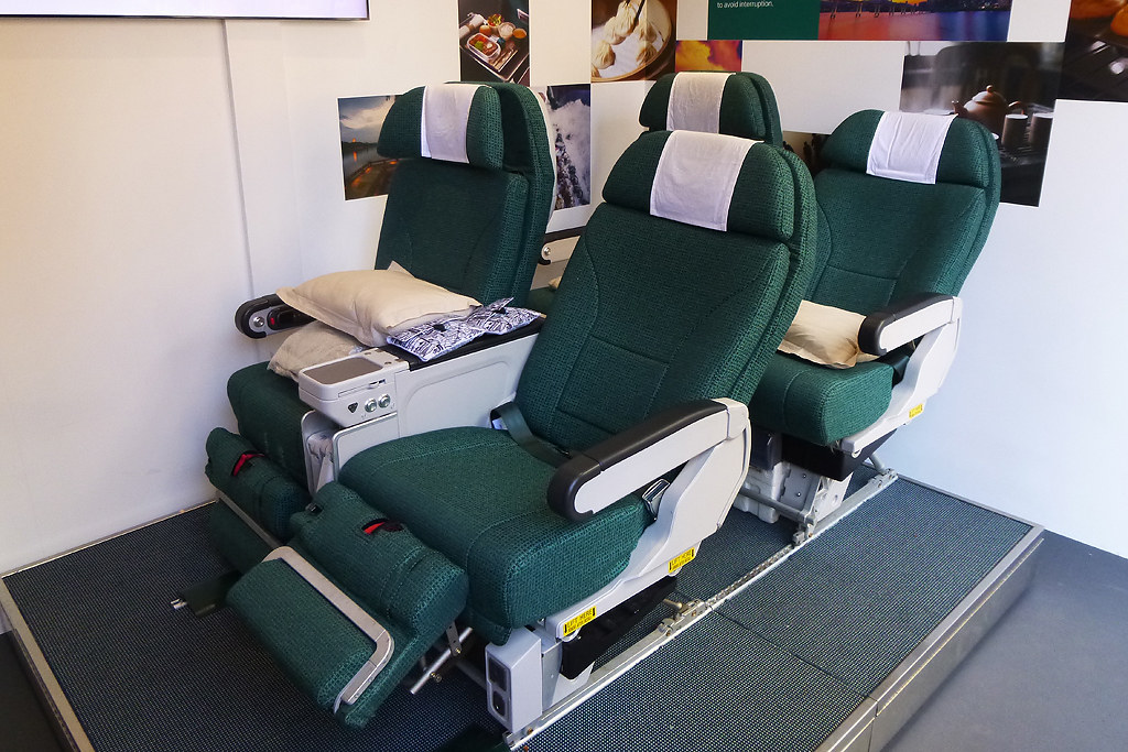 Cathay Pacific Premium Economy Seat on their Boeing 77730… Flickr