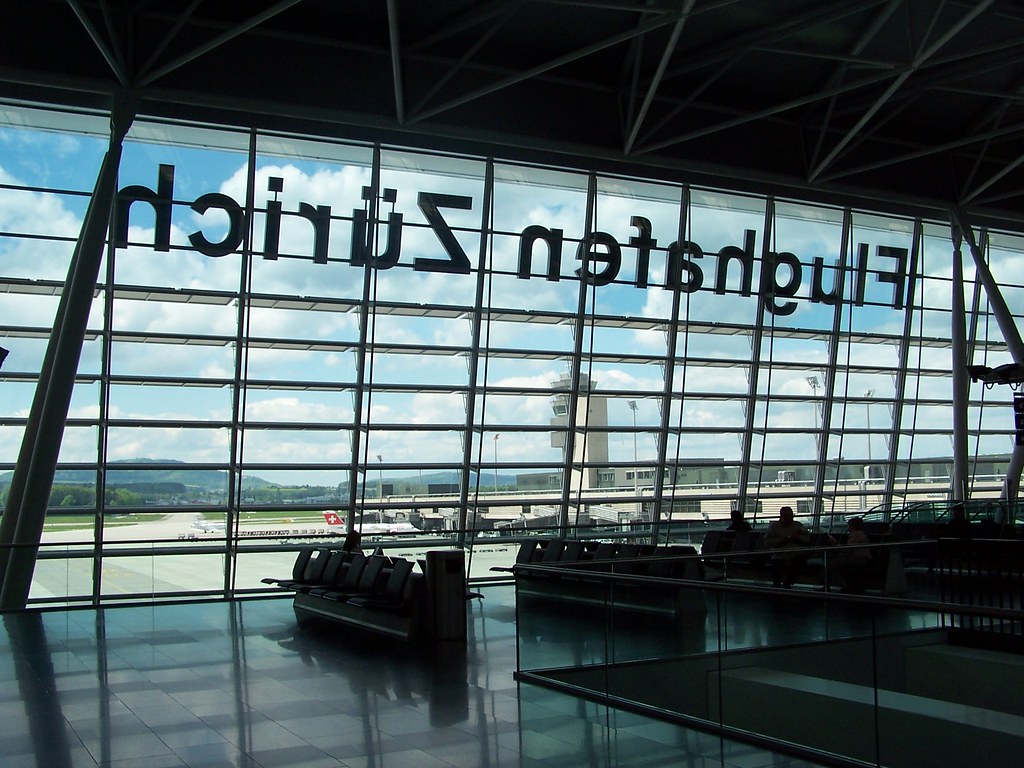 Zürich Airport Zürich Airport terminal interior From album… Flickr