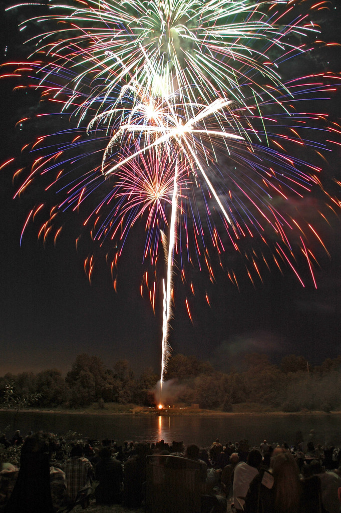 Fireworks, Independence, Oregon Fireworks on the 4th, over… Flickr