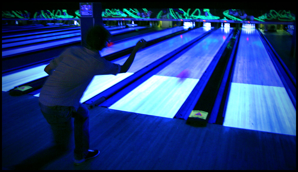 Ten Pin Night time at Star City Megabowl, Birmingham (UK).… Flickr