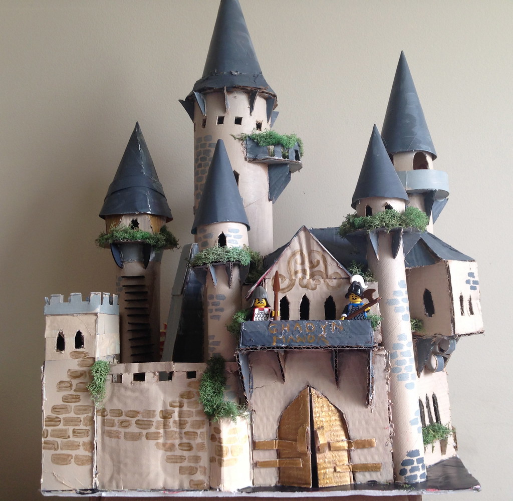 Ghadyn Manor (cardboard castle) First one of the year, no.… Flickr