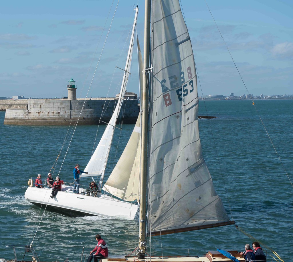 SAILING IN DUN LAOGHAIRE