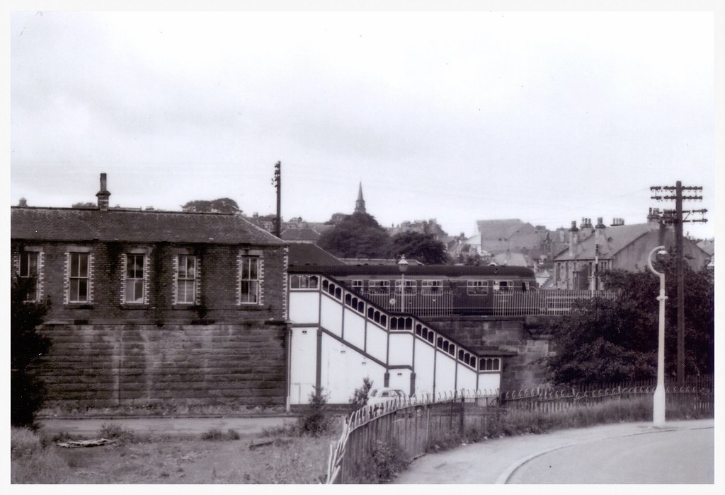 Kirkintilloch Railway Station. This was the main entrance … Flickr