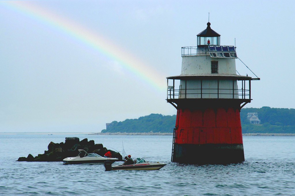 Duxbury Pier (Bug) Light Duxbury Pier Light was built in 1… Flickr