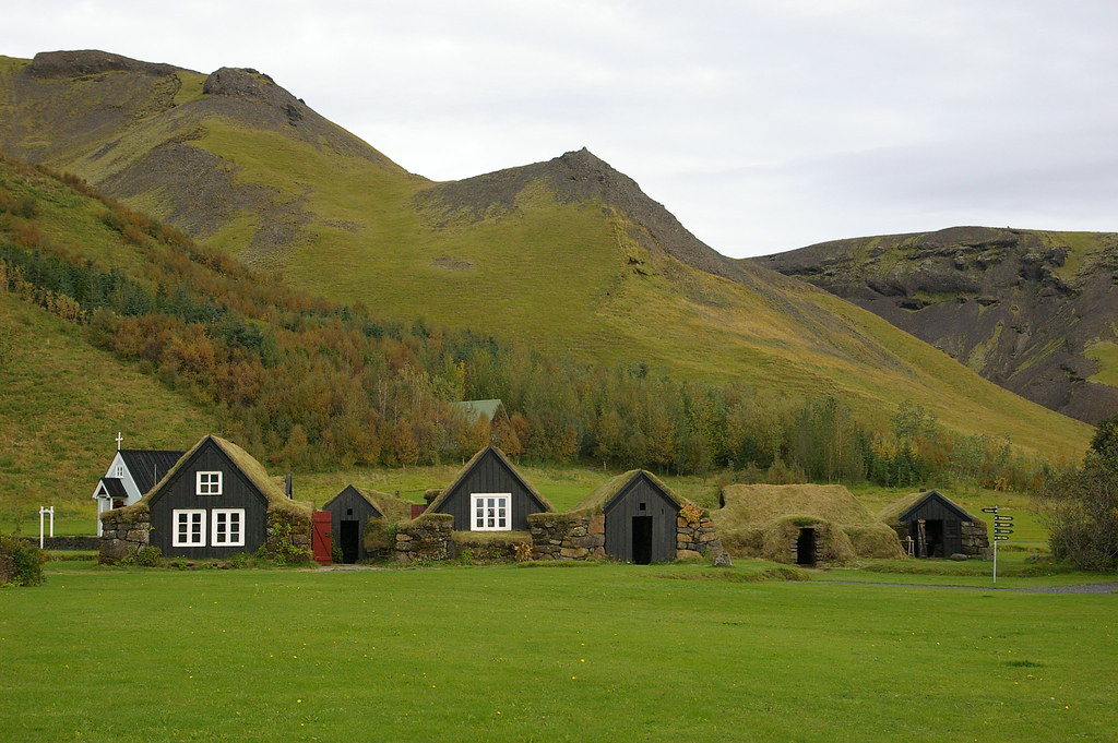 Traditional Icelandic Homes This picture shows a series of… Flickr