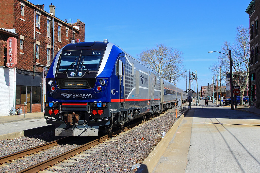 Amtrak 301 departing Springfield Train 301 rolls south dow… Flickr