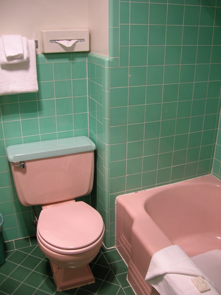 the pink and green bathroom Jen Flickr