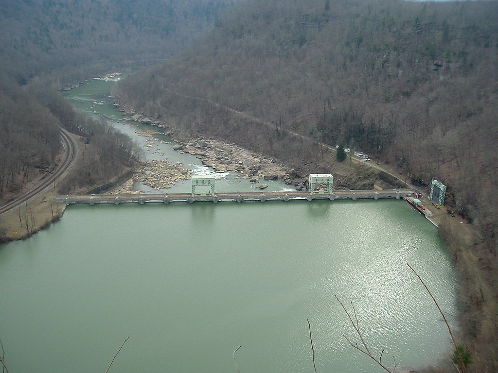 Hawks Nest Dam and Tunnel The work schedule that was set i… Flickr