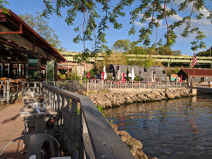 La Marina restaurante, bar e beach lounge incrível em Nova York