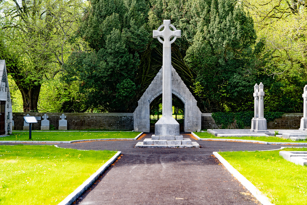 THE COLLEGE CEMETERY