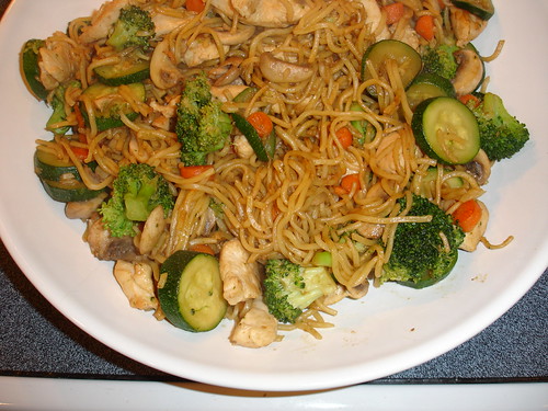 Chicken Yakisoba For dinner tonight I made Chicken Yakisob… Flickr