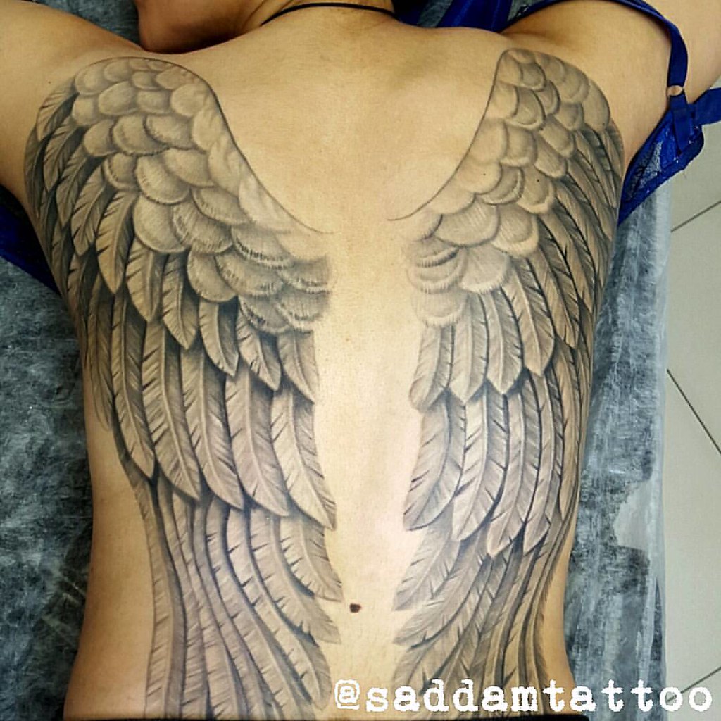 Pin de Chelsey Saneholtz em Tattoos em 2020 Tatuagem de asas Tattoo Asas De Anjo Nas Costas