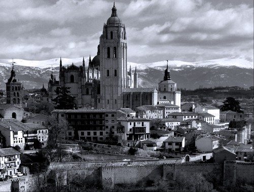 Segovia en invierno Panorámica de Segovia desde el