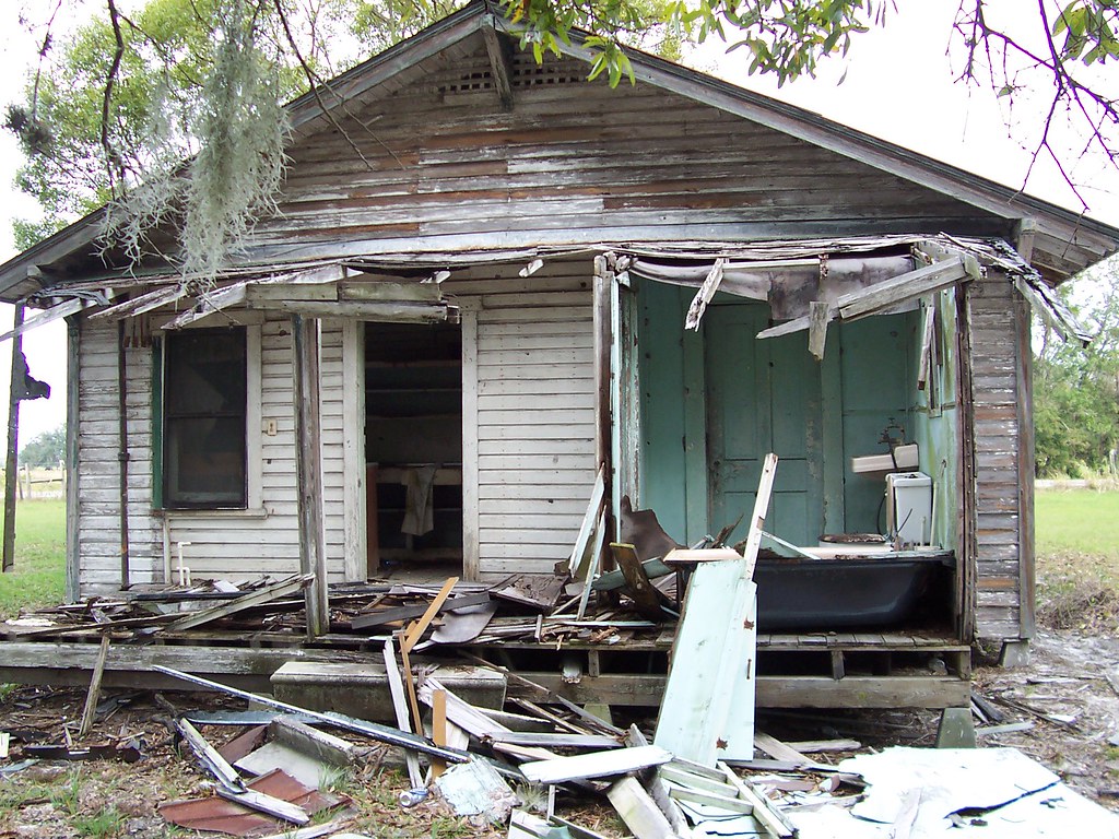 Fort Lonesome, Florida old school, now a possible hobo hou… Flickr