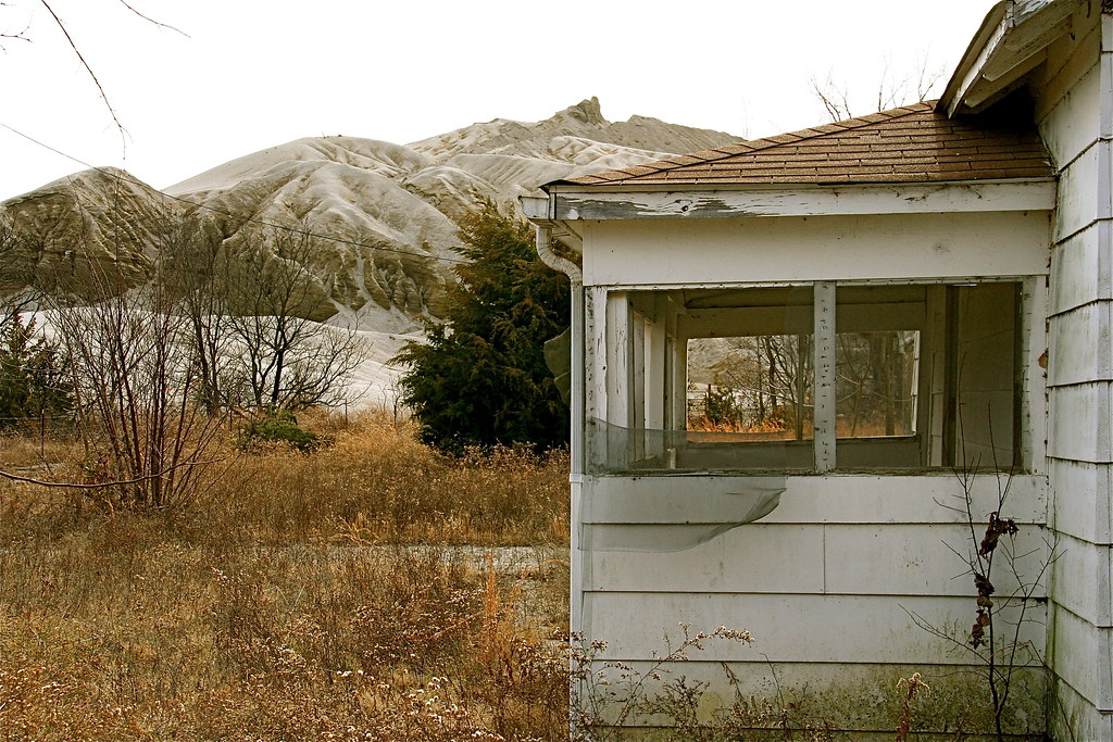 What a view! History in the making. Picher, OK. Chat piles… Flickr