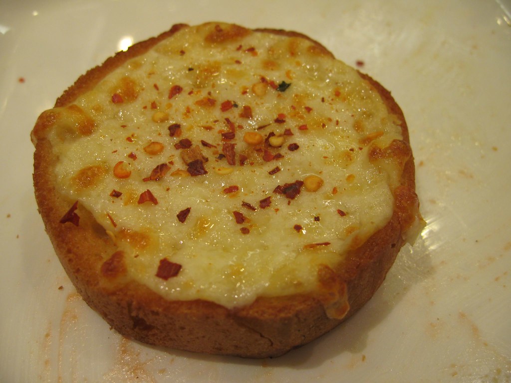 Garlic Bread at Pizza Hut Garlic Bread at Pizza Hut Flickr