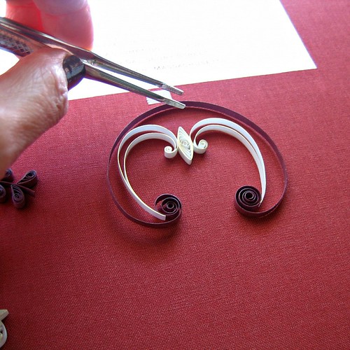 Quilling a Symmetrical Design on a Wedding Invitation Mat
