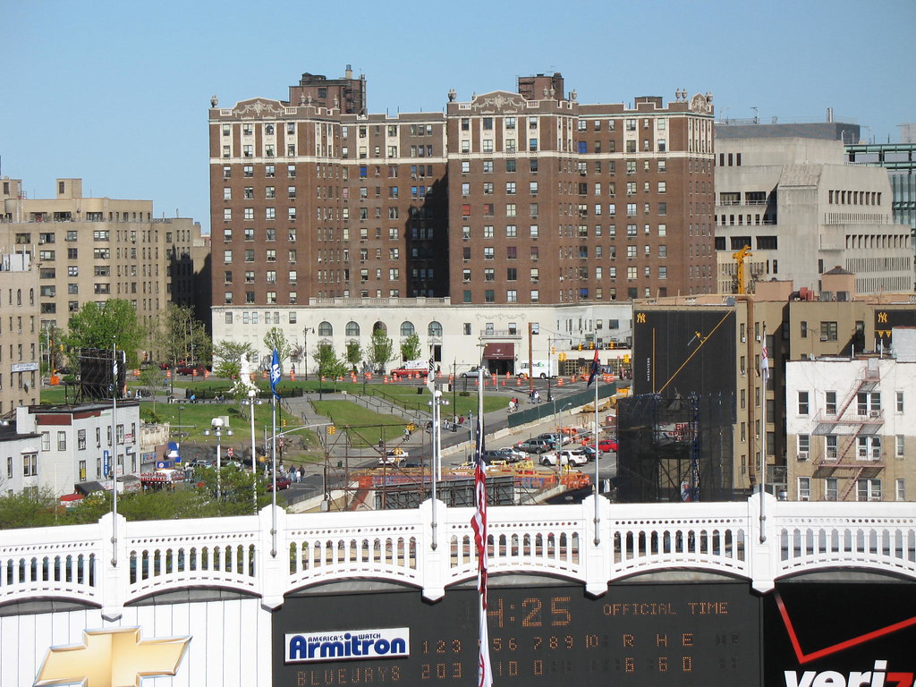 The world beyond Yankee Stadium, 04/29/06 Concourse Plaza… Flickr