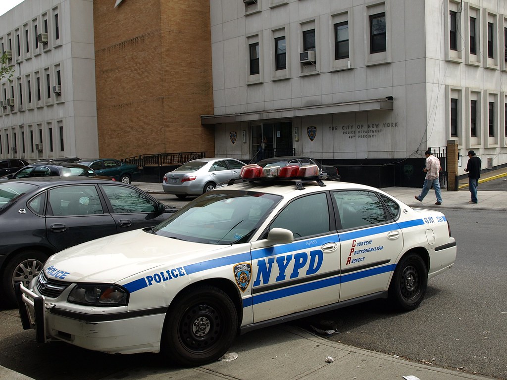 P048 NYPD Police Station Precinct 48, Tremont, Bronx, New … Flickr
