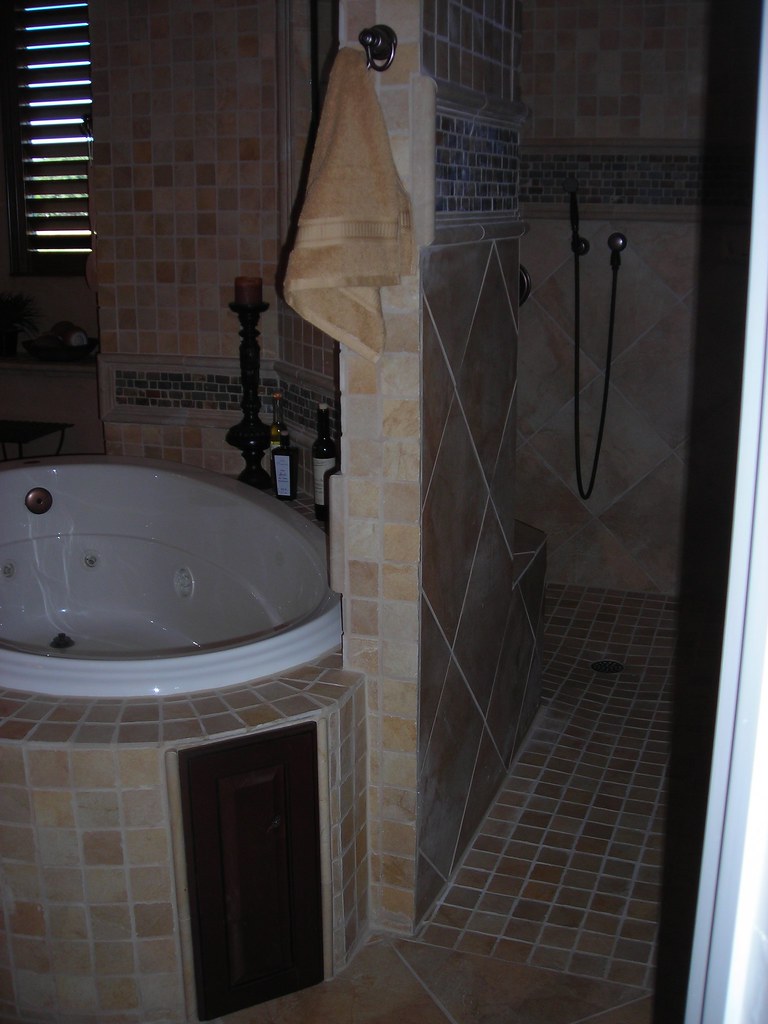 Walk thru shower no curb Gabrielle's Overlook. Flickr