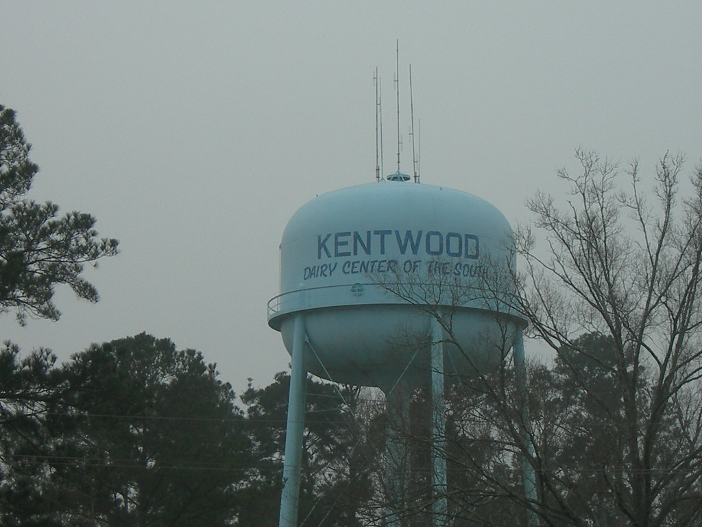 Kentwood Water Tower Kentwood, Louisiana Their claim to fa… Flickr
