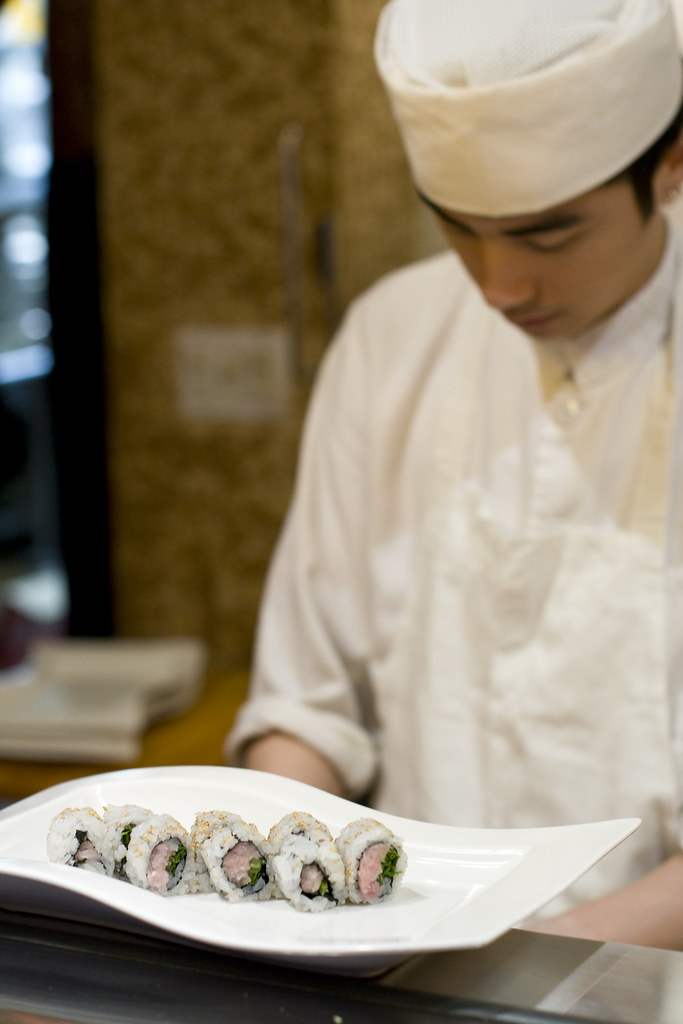 Mg 6671 Chef Vincent Making The Spicy Hamachi Rolls With Flickr