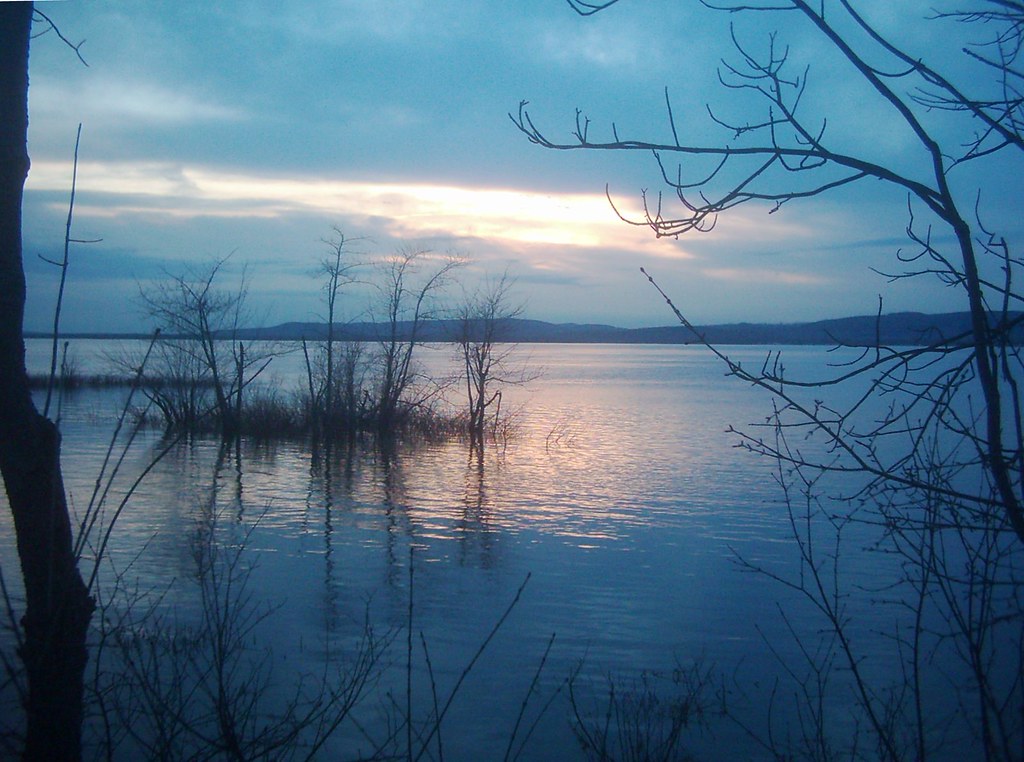 Lac des DeuxMontagnes, Montréal Coucher du soleil bleu su… Flickr