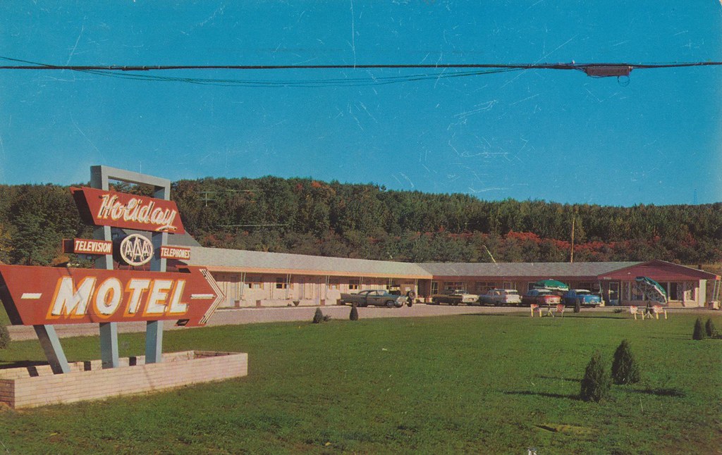Holiday Motel Iron Mountain, Michigan Located 1/2 mile e… Flickr
